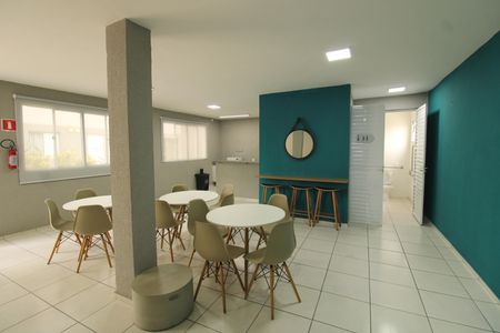 Apartamento para alugar com 35m², 2 quartos e sem vagaÁrea comum - Salão de festas