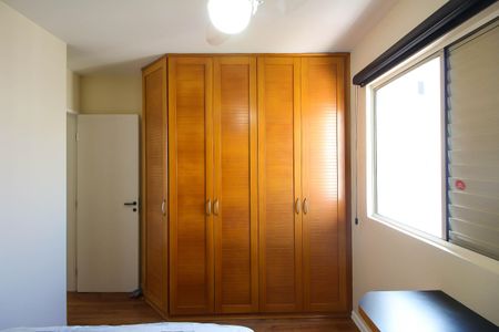 Apartamento à venda com 75m², 3 quartos e 1 vagaQuarto 2