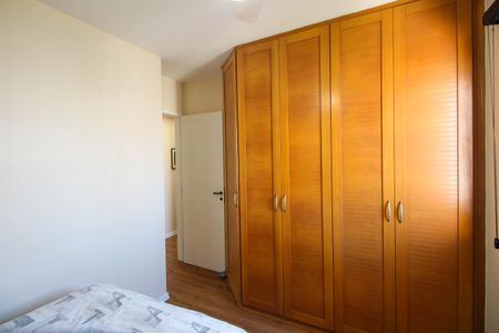Apartamento à venda com 75m², 3 quartos e 1 vagaQuarto 2