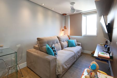 Apartamento à venda com 84m², 2 quartos e 1 vaga Apartamento à venda com 84m², 2 quartos e 1 vagaSala