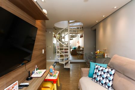 Apartamento à venda com 84m², 2 quartos e 1 vaga Apartamento à venda com 84m², 2 quartos e 1 vagaSala