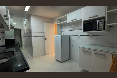 Apartamento à venda com 197m², 3 quartos e 2 vagasCozinha