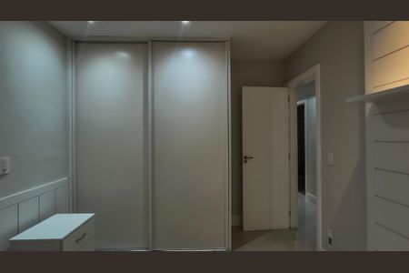 Apartamento à venda com 197m², 3 quartos e 2 vagasSuíte 2