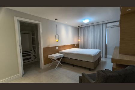Apartamento à venda com 197m², 3 quartos e 2 vagasSuíte 1