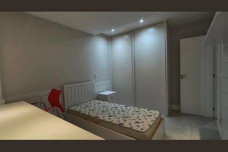 Apartamento à venda com 197m², 3 quartos e 2 vagasSuíte 2