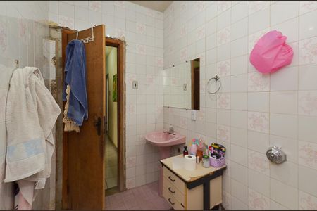 Casa à venda com 320m², 4 quartos e 2 vagasBanheiro Social