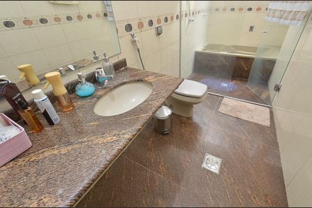 Casa à venda com 320m², 4 quartos e 2 vagasBanheiro Suíte