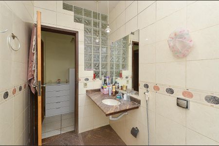 Casa à venda com 320m², 4 quartos e 2 vagasBanheiro Suíte