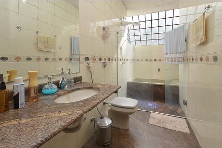 Casa à venda com 320m², 4 quartos e 2 vagasBanheiro Suíte