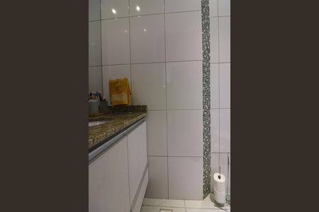 Apartamento à venda com 68m², 2 quartos e 1 vagaBanheiro Social