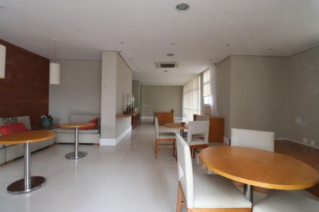 Apartamento para alugar com 100m², 4 quartos e 2 vagasÁrea comum - Salão de festas