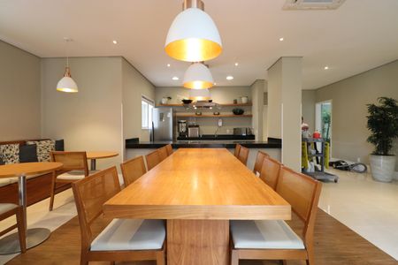 Apartamento para alugar com 100m², 4 quartos e 2 vagasÁrea comum - Salão de festas