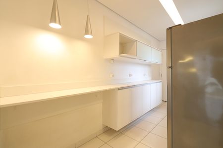 Apartamento para alugar com 100m², 4 quartos e 2 vagasCozinha