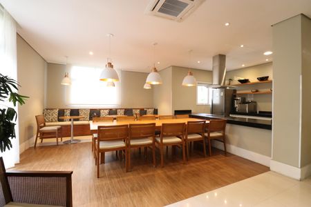 Apartamento para alugar com 100m², 4 quartos e 2 vagasÁrea comum - Salão de festas