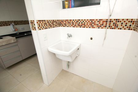 Apartamento à venda com 57m², 2 quartos e sem vaga Apartamento à venda com 57m², 2 quartos e sem vagaÁrea de Serviço