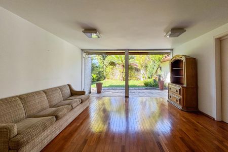 Casa à venda com 3 quartos, 183m² em Alto de Pinheiros, São Paulo