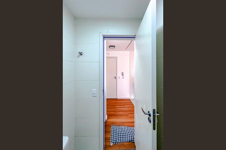 Banheiro de apartamento para alugar com 1 quarto, 30m² em Vila Carrão, São Paulo