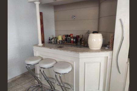 Apartamento à venda com 210m², 3 quartos e 3 vagasFoto 01