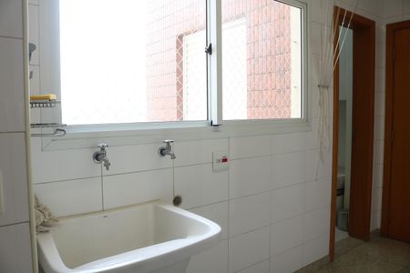 Apartamento para alugar com 230m², 3 quartos e 4 vagasÁrea de Serviço