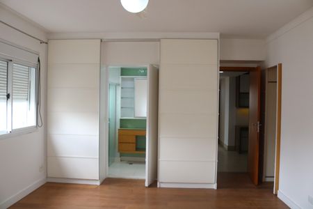 Apartamento para alugar com 230m², 3 quartos e 4 vagasSuíte 2