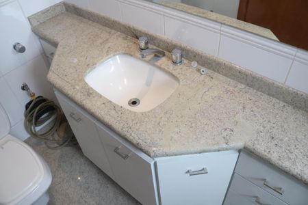 Apartamento para alugar com 230m², 3 quartos e 4 vagasBanheiro da Suíte