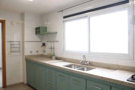 Apartamento para alugar com 230m², 3 quartos e 4 vagasCozinha
