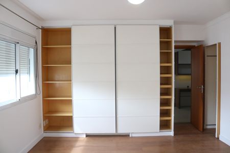 Apartamento para alugar com 230m², 3 quartos e 4 vagasSuíte 2