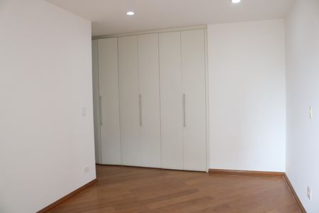 Apartamento para alugar com 230m², 3 quartos e 4 vagasSuíte 3