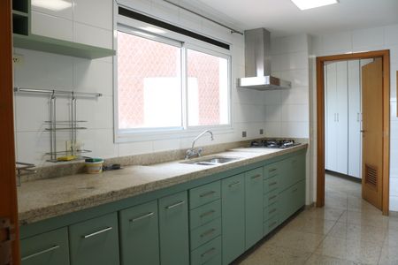 Apartamento para alugar com 230m², 3 quartos e 4 vagasCozinha