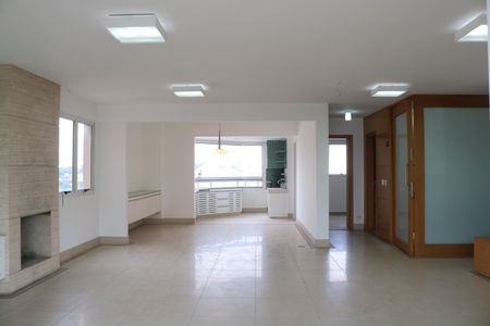 Apartamento para alugar com 230m², 3 quartos e 4 vagasSala