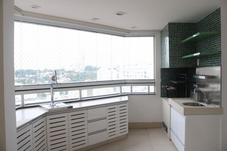 Apartamento para alugar com 230m², 3 quartos e 4 vagasSala