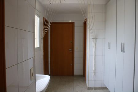 Apartamento para alugar com 230m², 3 quartos e 4 vagasÁrea de Serviço