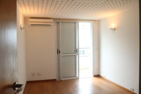 Apartamento para alugar com 230m², 3 quartos e 4 vagasSuíte