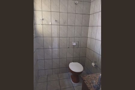 Casa para alugar com 85m², 2 quartos e 1 vaga Casa para alugar com 85m², 2 quartos e 1 vagaBanheiro