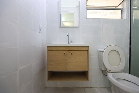 Apartamento para alugar com 54m², 2 quartos e 1 vaga Apartamento para alugar com 54m², 2 quartos e 1 vagaBanheiro