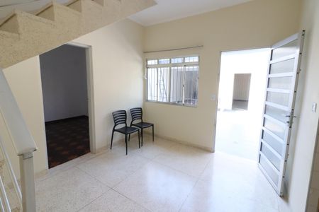 Casa para alugar com 180m², 3 quartos e 4 vagasSala