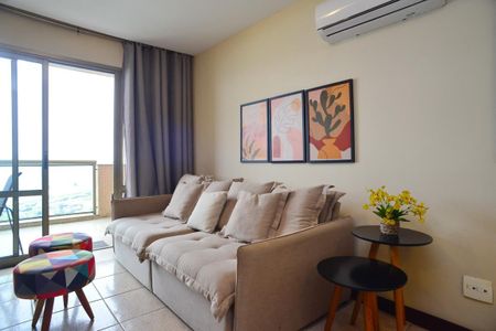 Apartamento à venda com 70m², 1 quarto e 1 vaga Apartamento à venda com 70m², 1 quarto e 1 vagaSala