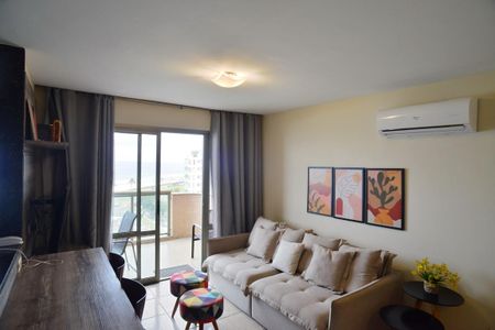 Apartamento à venda com 70m², 1 quarto e 1 vaga Apartamento à venda com 70m², 1 quarto e 1 vagaSala