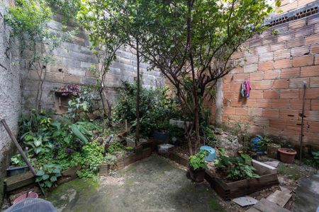 Casa à venda com 180m², 3 quartos e 2 vagas Casa à venda com 180m², 3 quartos e 2 vagasQuintal