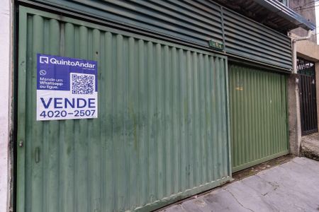 Casa à venda com 180m², 3 quartos e 2 vagas Casa à venda com 180m², 3 quartos e 2 vagasPlaca QuintoAndar - JMSE-43