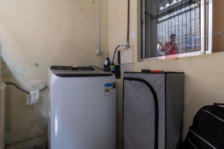 Casa à venda com 180m², 3 quartos e 2 vagas Casa à venda com 180m², 3 quartos e 2 vagasÁrea de Serviço - Casa 1