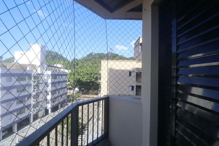 Apartamento para alugar com 66m², 2 quartos e 1 vagaVaranda