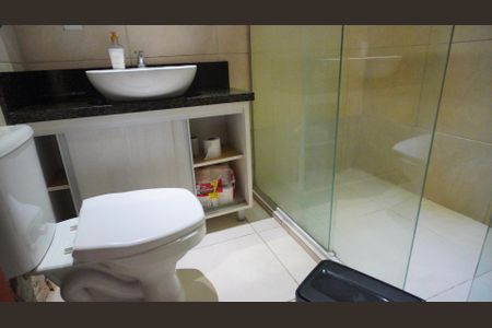 Casa à venda com 189m², 3 quartos e 3 vagasBanheiro suite 1