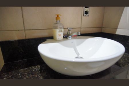 Casa à venda com 189m², 3 quartos e 3 vagasBanheiro suite 2