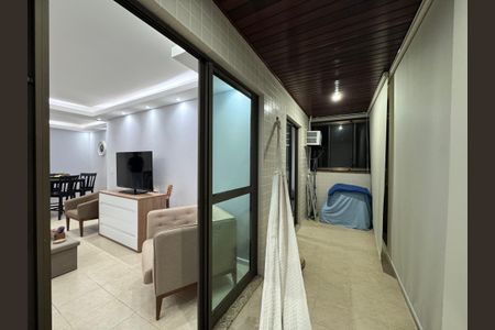 Apartamento à venda com 87m², 2 quartos e 2 vagasVaranda