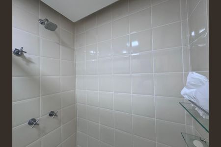 Apartamento à venda com 87m², 2 quartos e 2 vagasBanheiro Social
