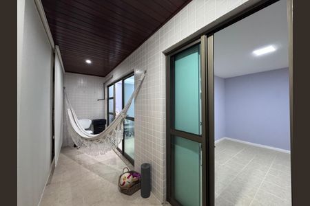 Apartamento à venda com 87m², 2 quartos e 2 vagasVaranda