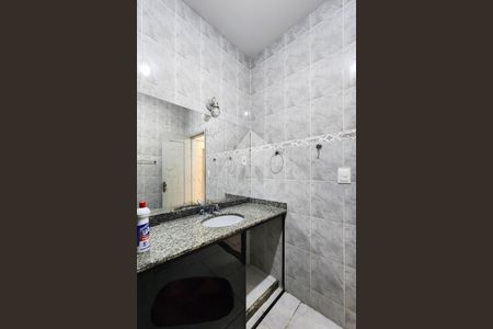 Casa de condomínio para alugar com 115m², 3 quartos e 2 vagasBanheiro Social 