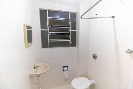 Banheiro de apartamento à venda com 1 quarto, 38m² em Centro, Niterói