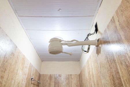 Casa para alugar com 30m², 1 quarto e 1 vaga Casa para alugar com 30m², 1 quarto e 1 vagaBanheiro